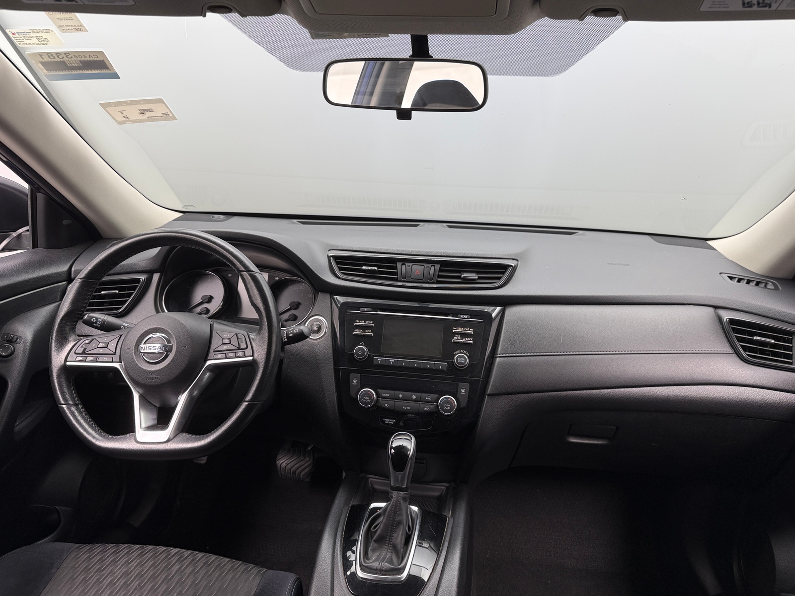 Thumbnail: 2017 Nissan Rogue - 3