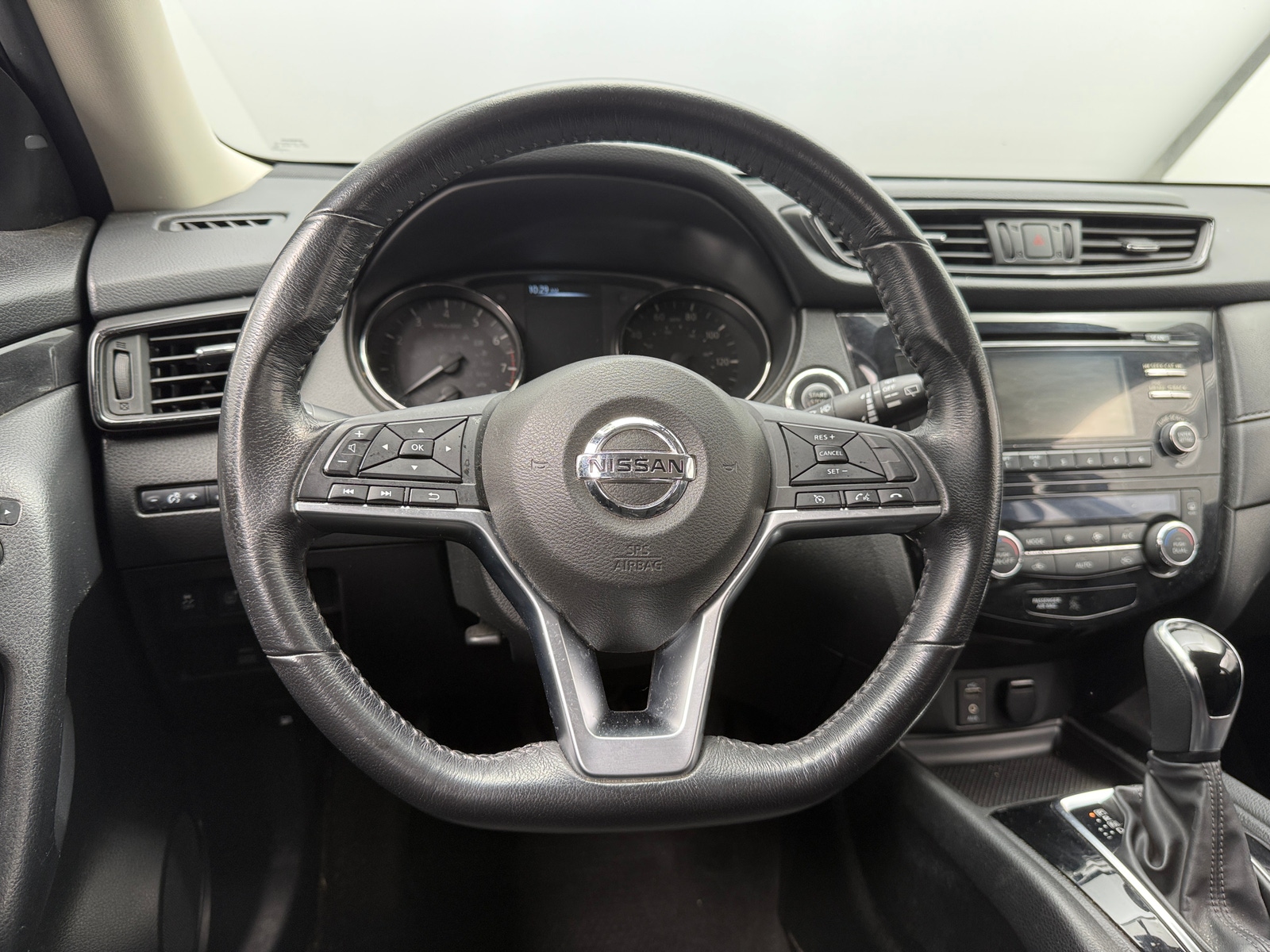 Thumbnail: 2017 Nissan Rogue - 5