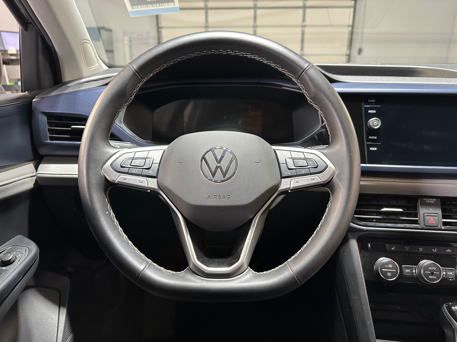 Thumbnail: 2024 Volkswagen Taos - 4