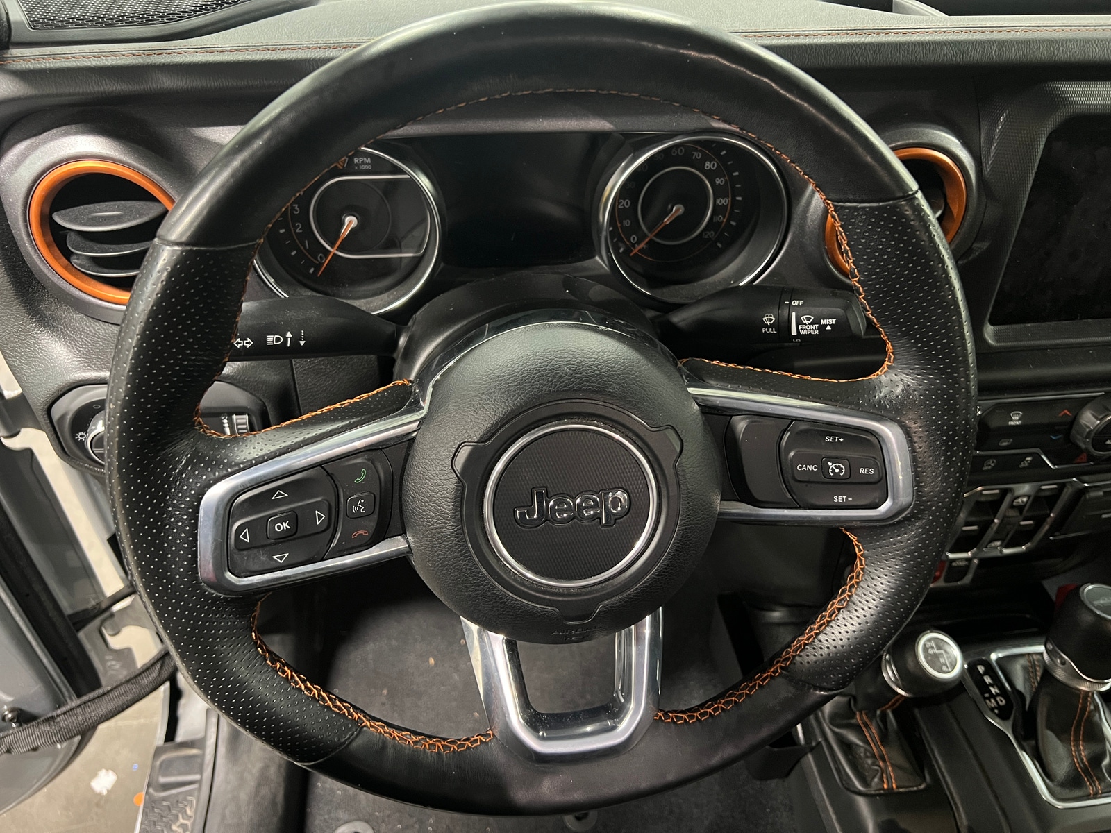 Thumbnail: 2023 Jeep Gladiator - 4