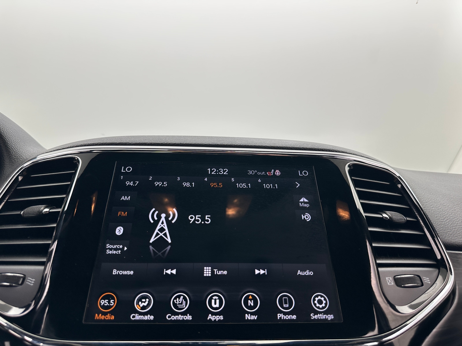 Thumbnail: 2020 Jeep Grand Cherokee - 3