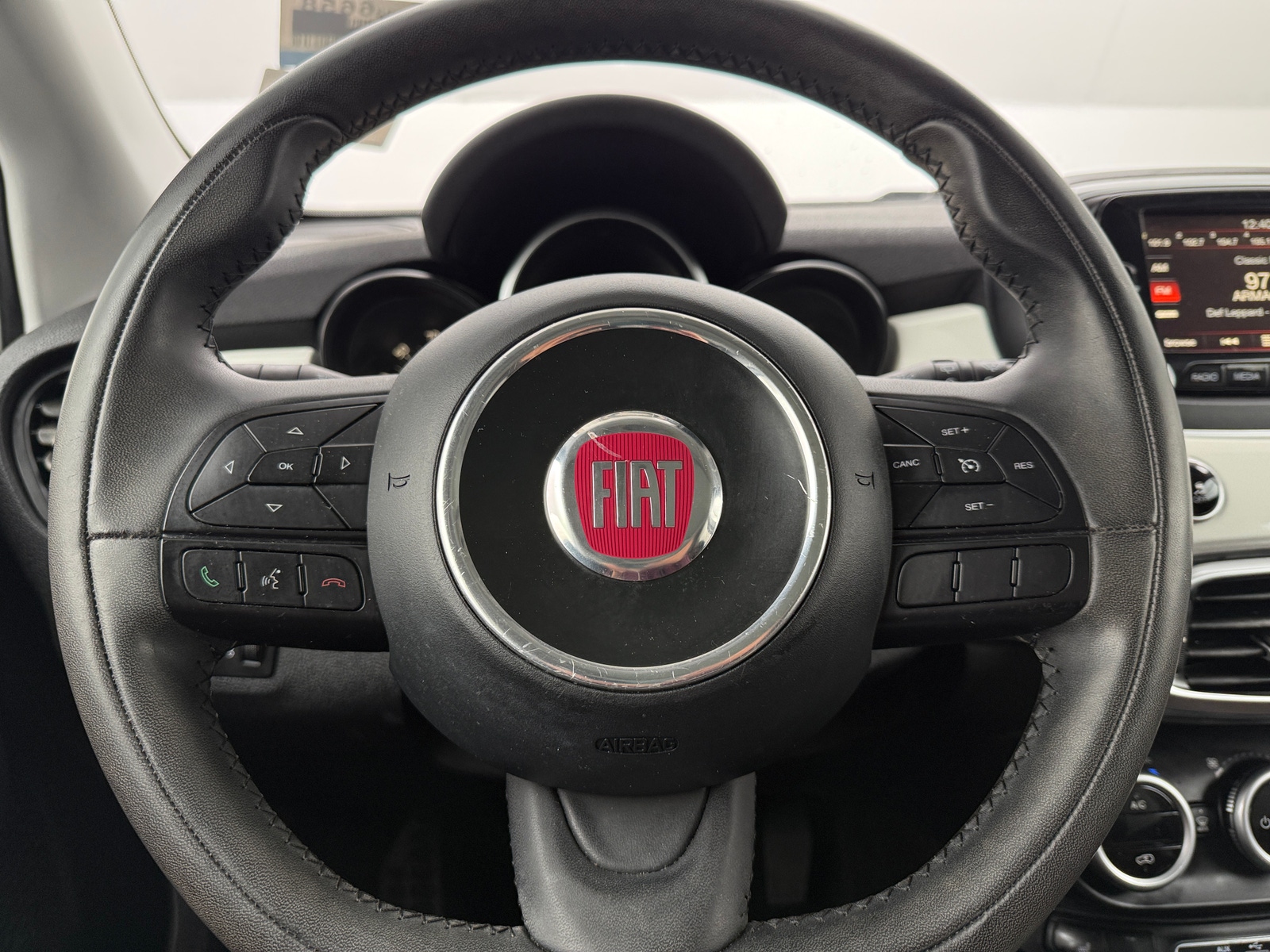 Thumbnail: 2017 Fiat 500X - 4
