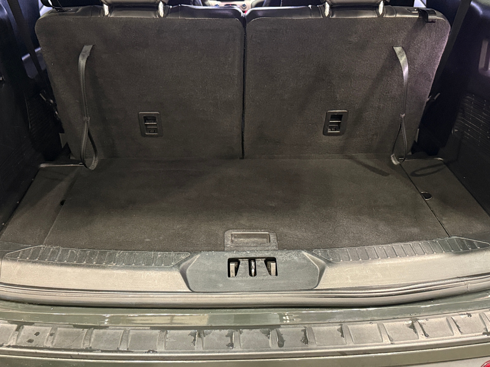 Thumbnail: 2022 Ford Explorer - 6