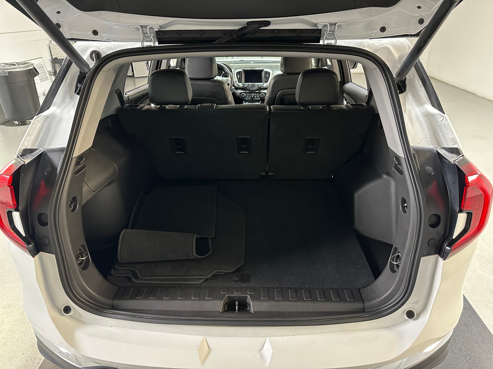 Thumbnail: 2024 GMC Terrain - 6