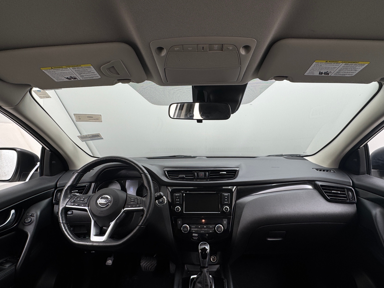 Thumbnail: 2022 Nissan Rogue Sport - 3