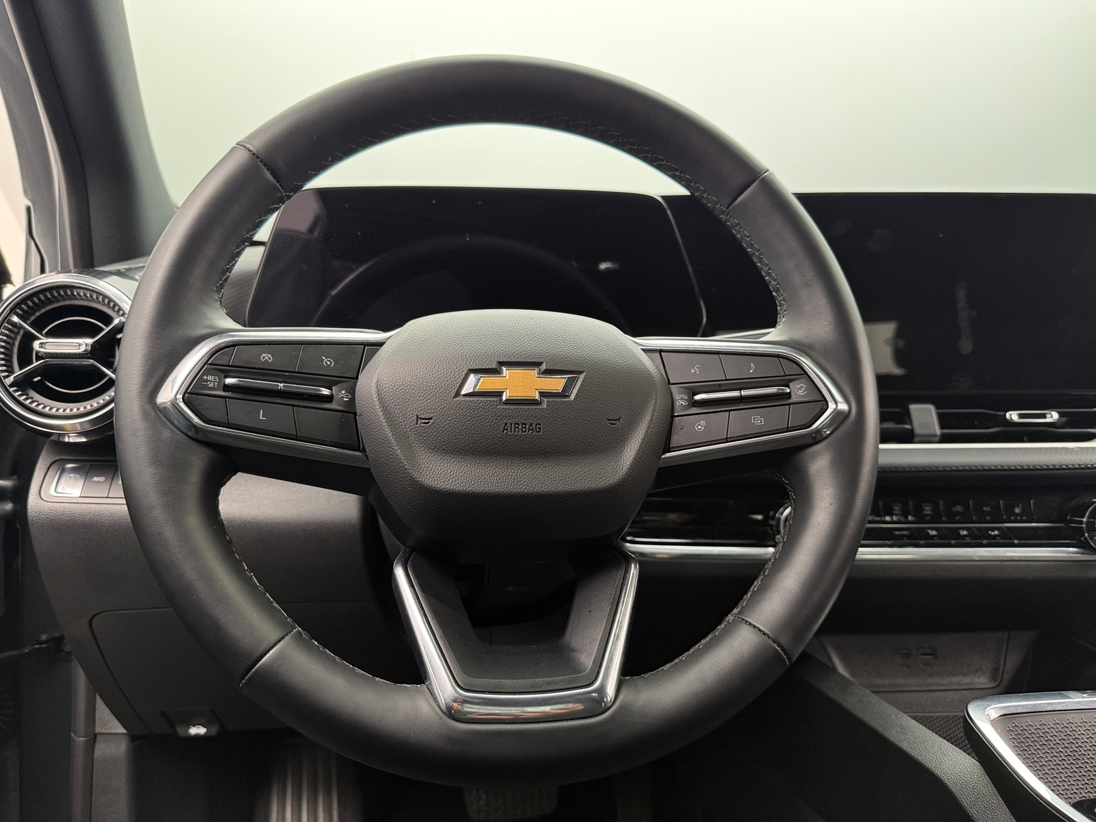 Thumbnail: 2025 Chevrolet Equinox - 5