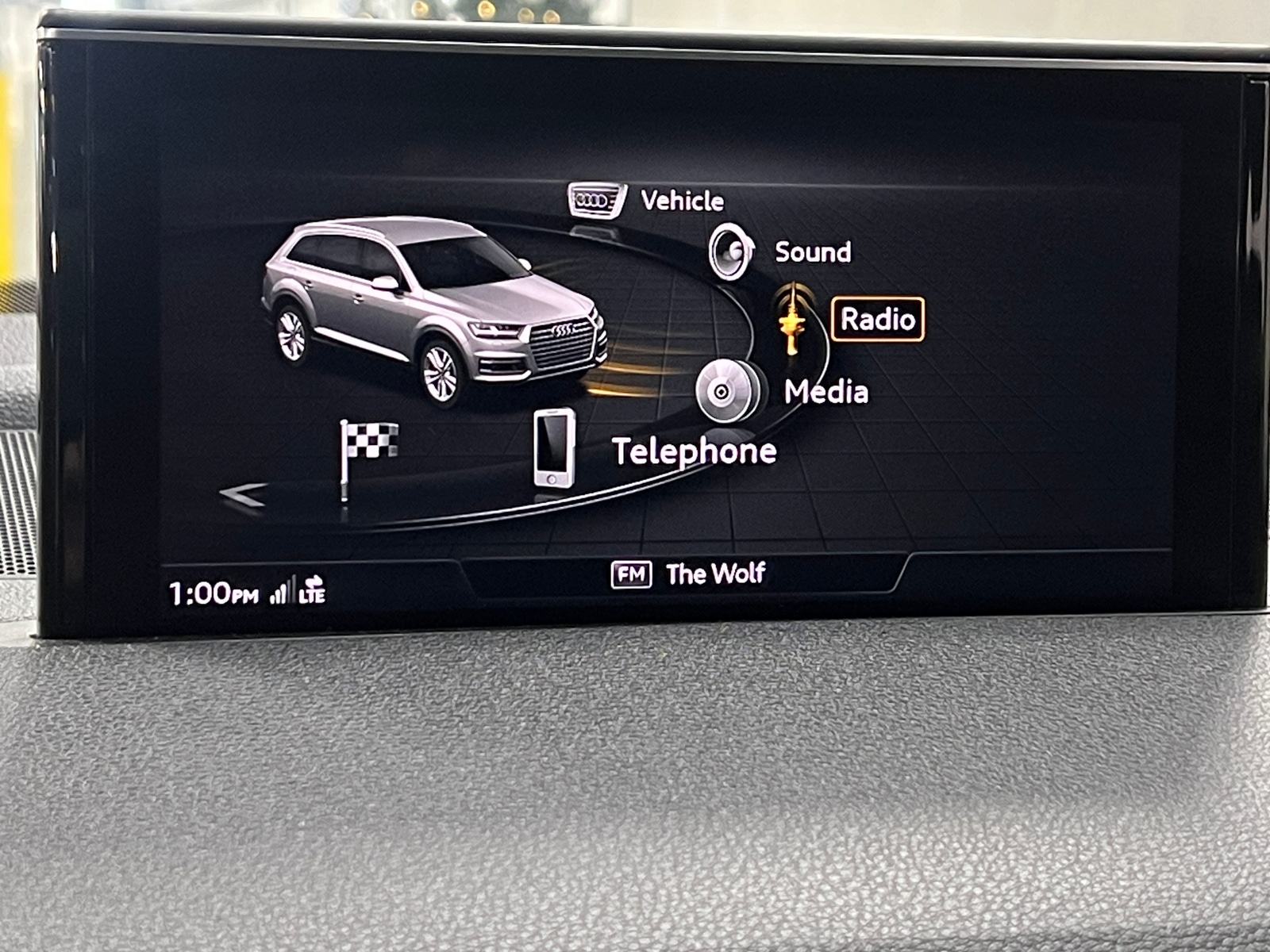 Thumbnail: 2018 Audi Q7 - 3