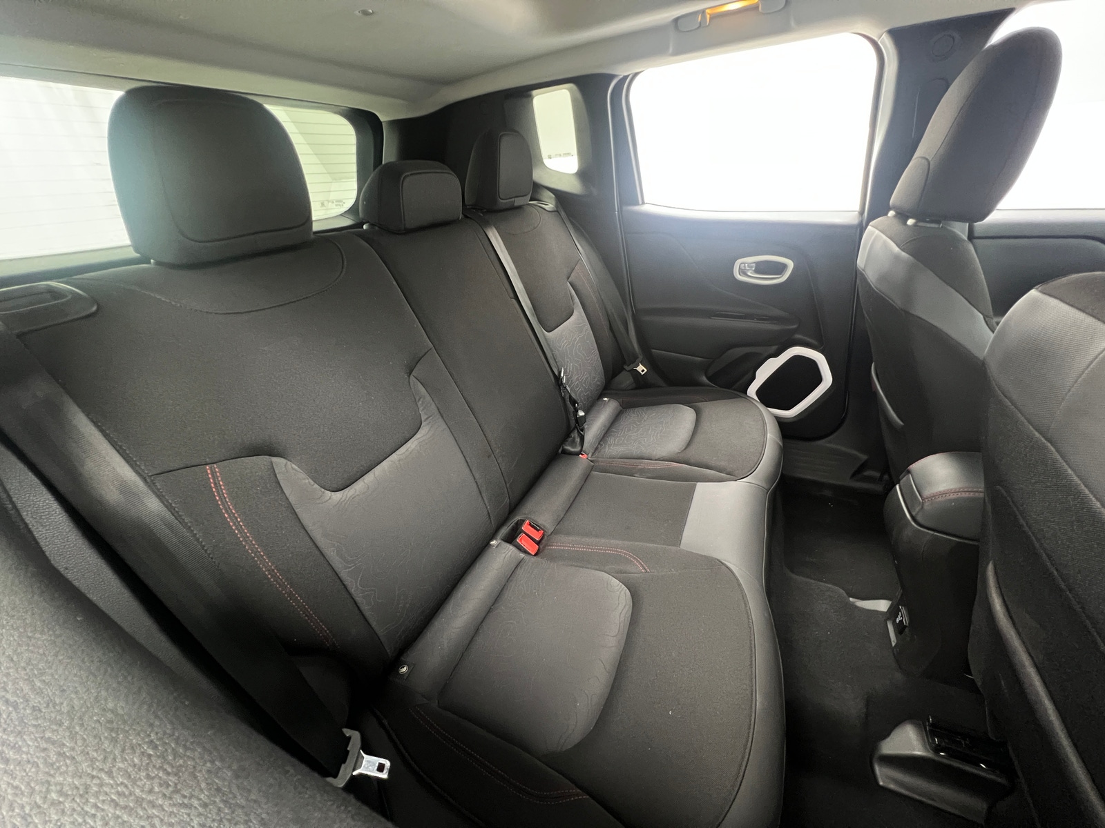 Thumbnail: 2017 Jeep Renegade - 6