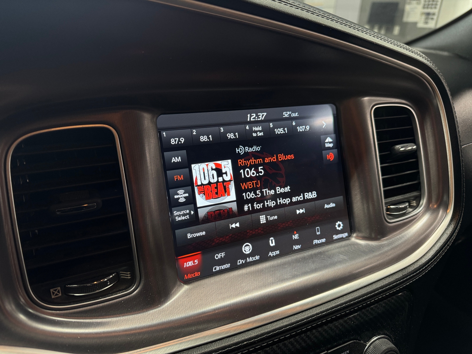 Thumbnail: 2020 Dodge Charger - 4