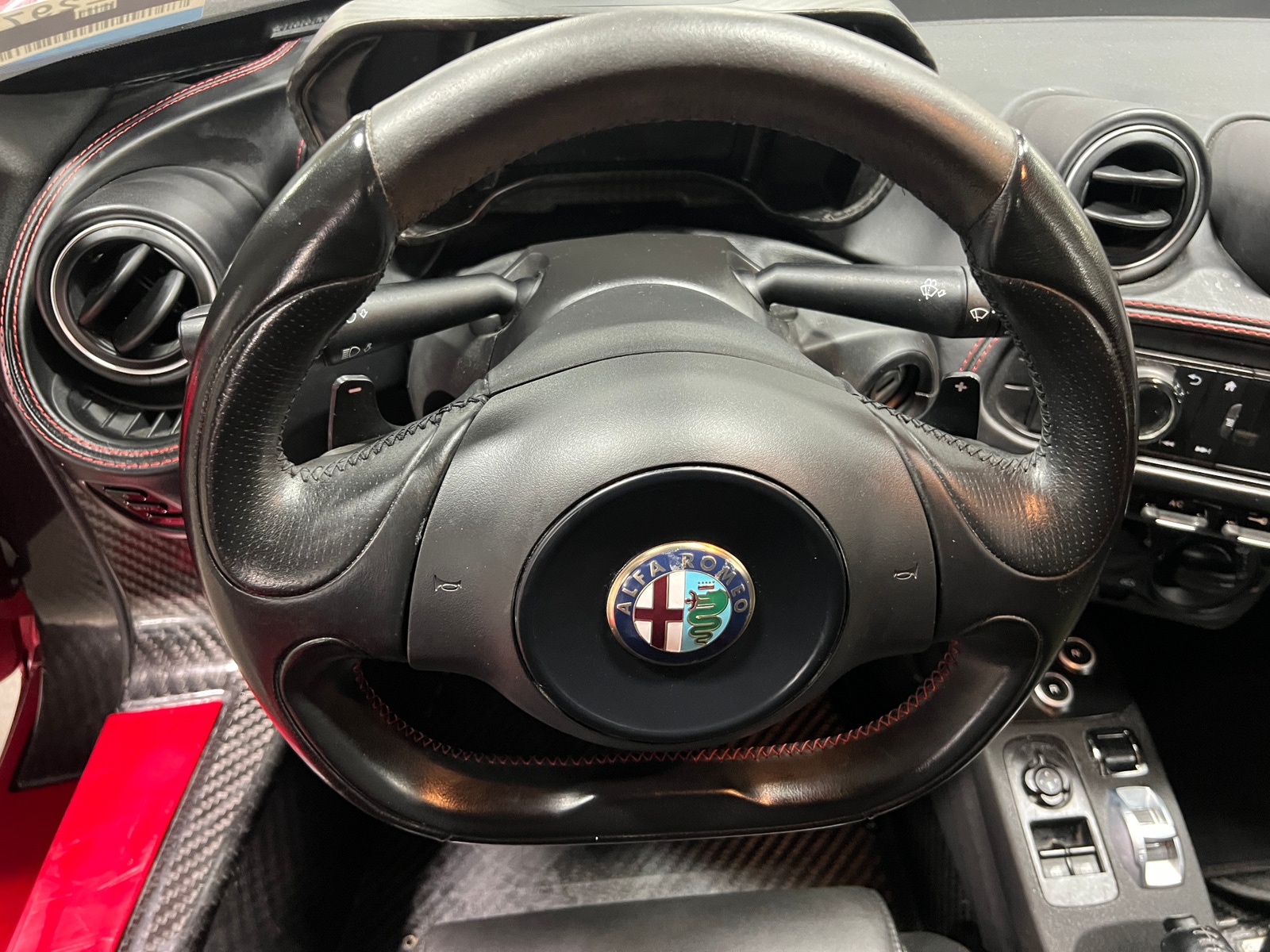 Thumbnail: 2015 Alfa Romeo 4C - 3