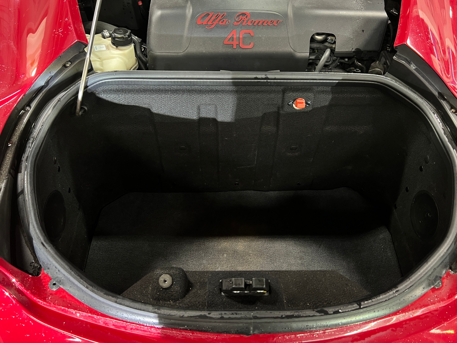 Thumbnail: 2015 Alfa Romeo 4C - 4