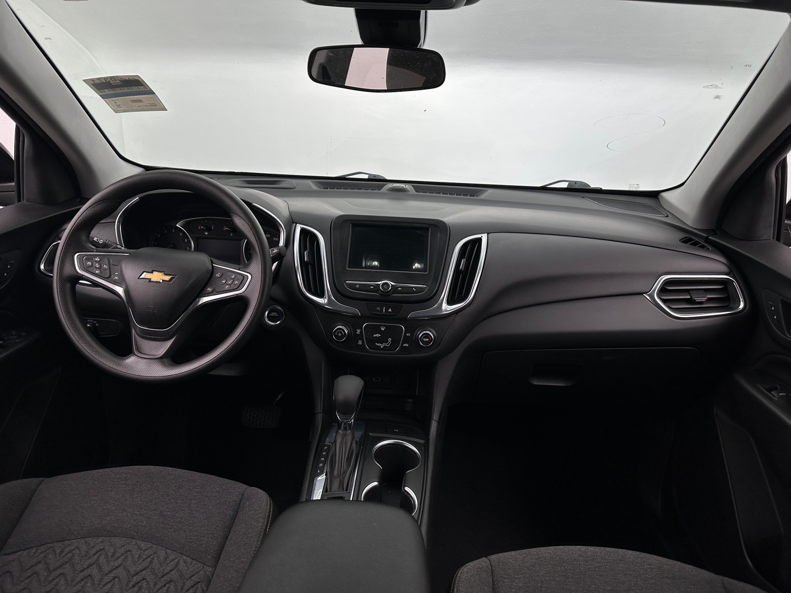 Thumbnail: 2022 Chevrolet Equinox - 3