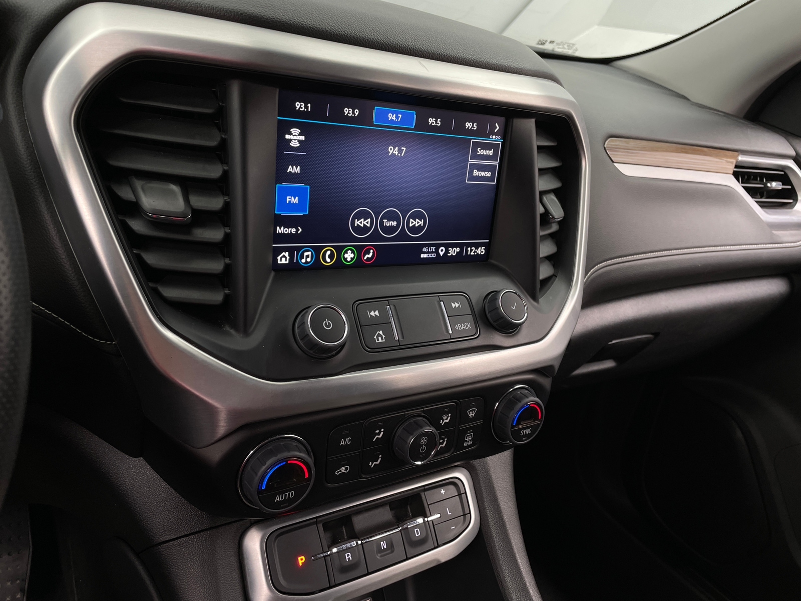 Thumbnail: 2023 GMC Acadia - 4