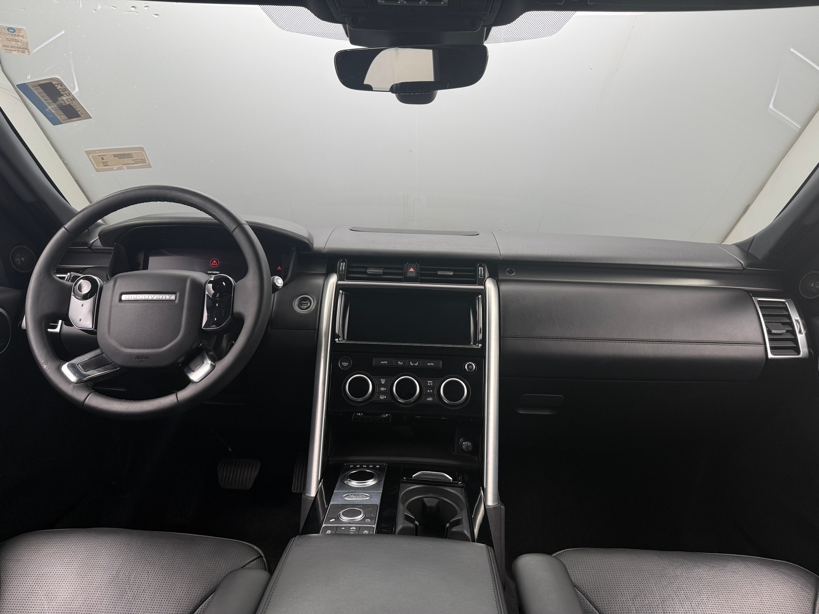 Thumbnail: 2020 Land Rover Discovery - 2