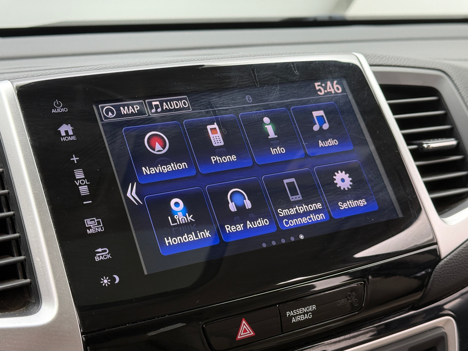 Thumbnail: 2017 Honda Pilot - 3