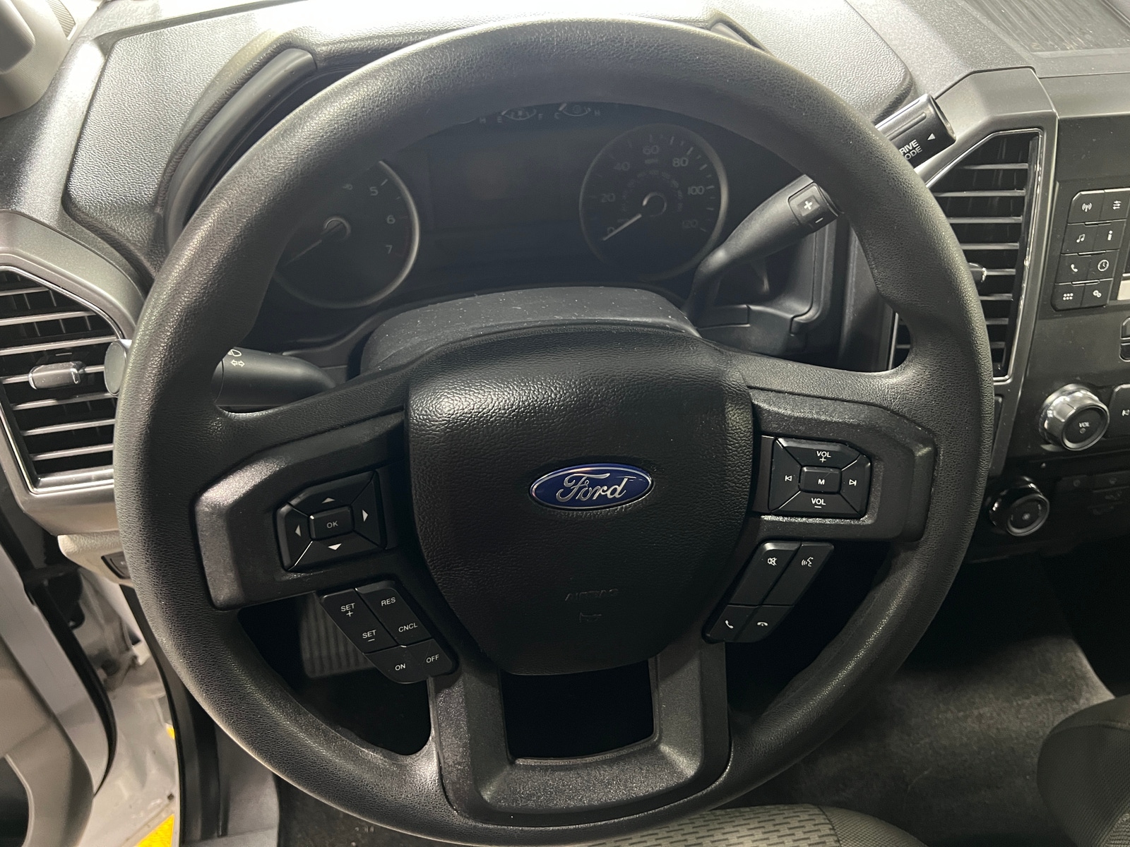 Thumbnail: 2018 Ford Econoline - 5