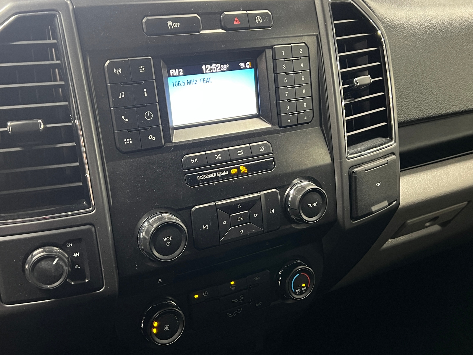 Thumbnail: 2018 Ford Econoline - 4