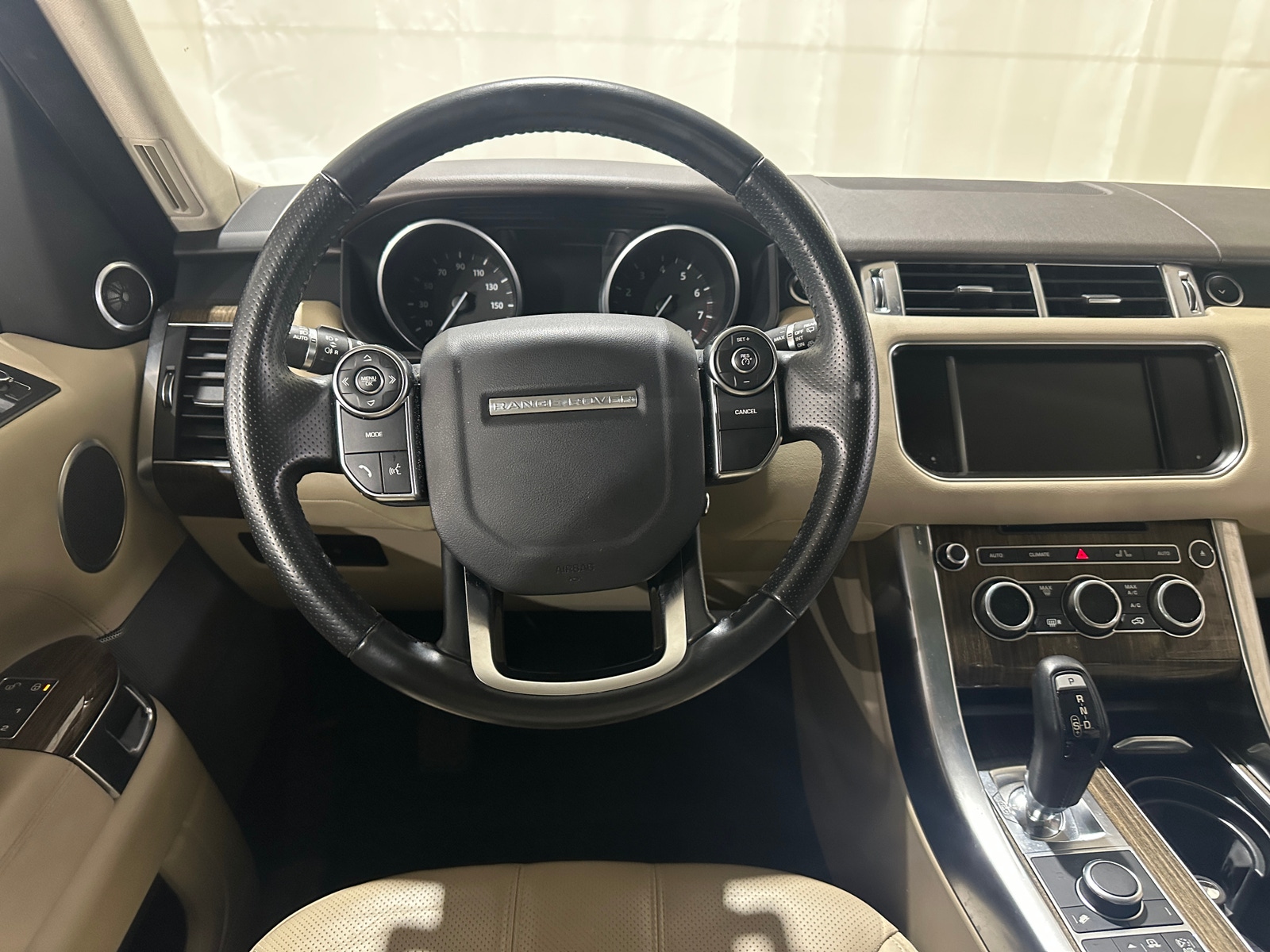 Thumbnail: 2016 Land Rover Range Rover Sport - 4