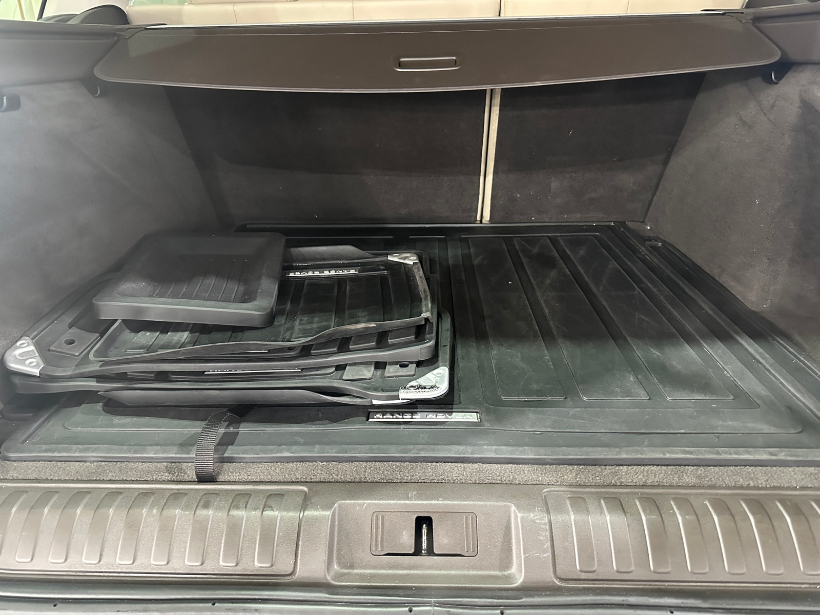 Thumbnail: 2016 Land Rover Range Rover Sport - 6