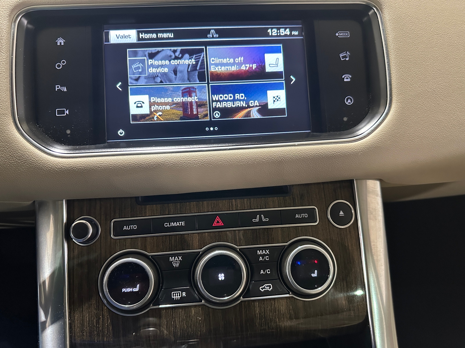 Thumbnail: 2016 Land Rover Range Rover Sport - 3