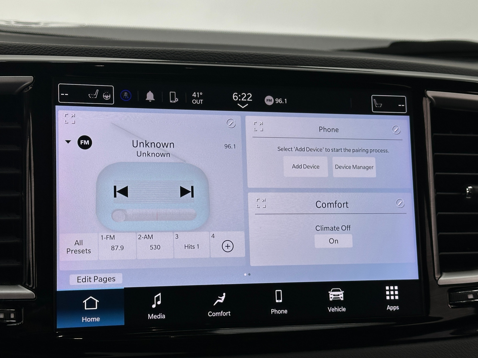 Thumbnail: 2024 Chrysler Pacifica - 3