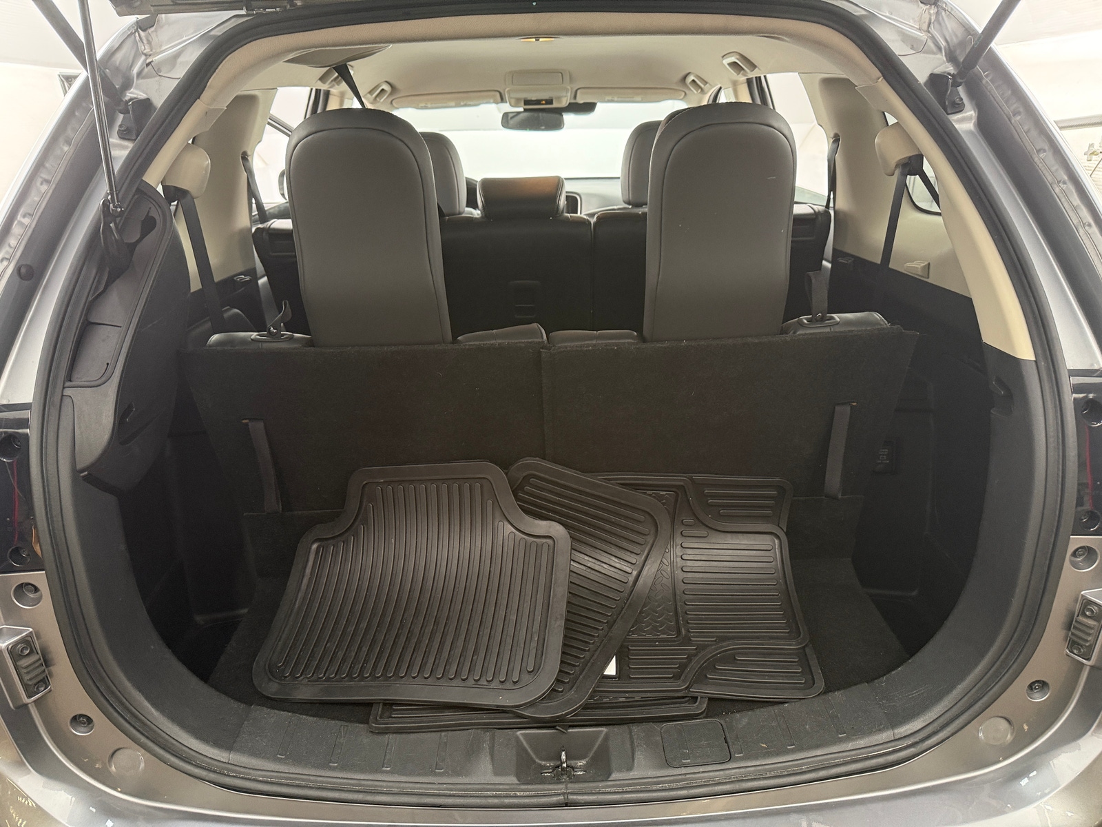 Thumbnail: 2020 Mitsubishi Outlander - 6