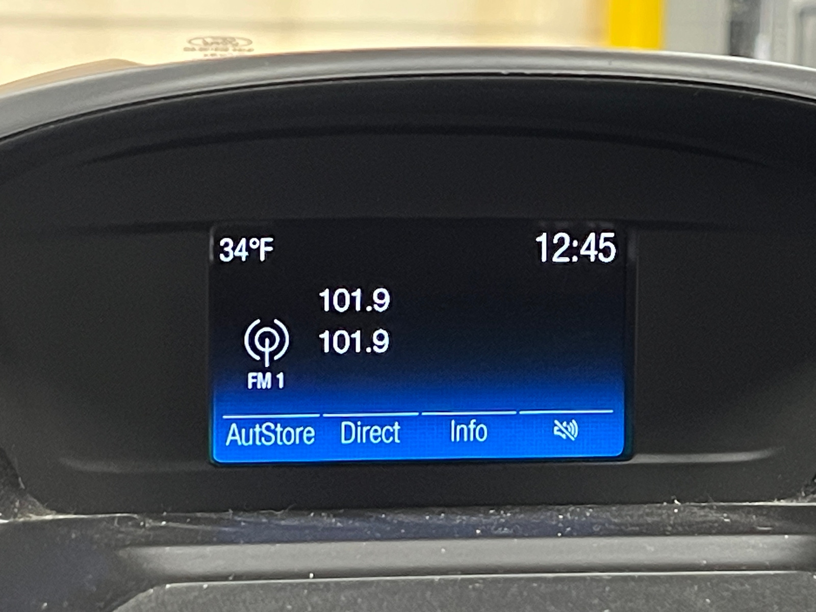 Thumbnail: 2018 Ford Escape - 4