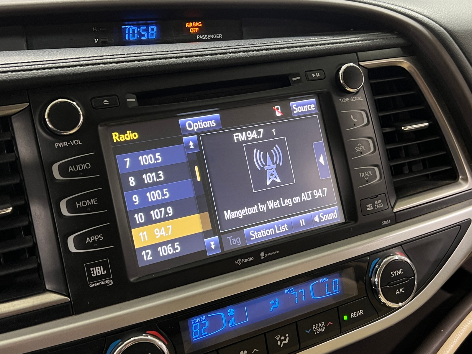 Thumbnail: 2014 Toyota Highlander - 3