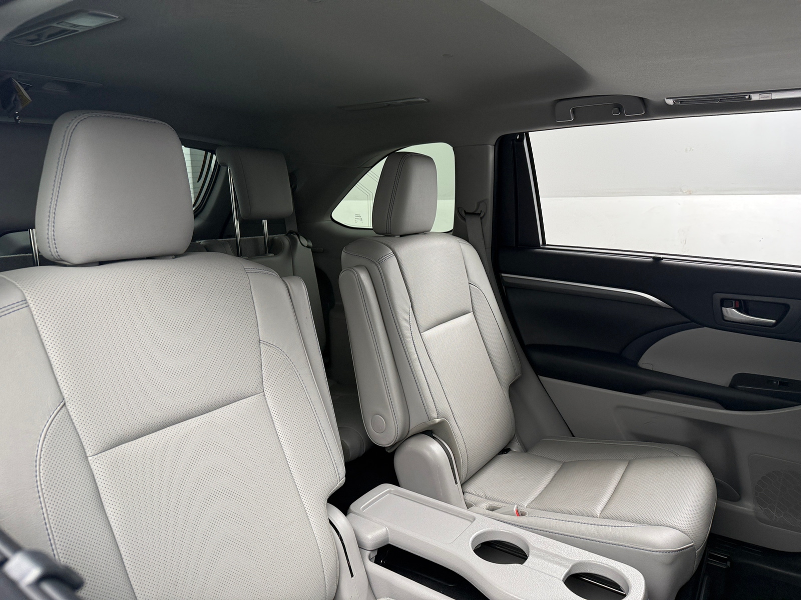 Thumbnail: 2019 Toyota Highlander - 5