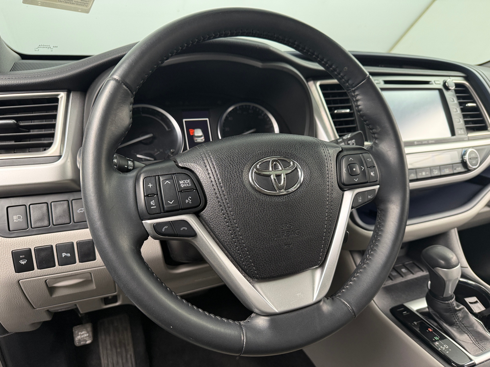 Thumbnail: 2019 Toyota Highlander - 4