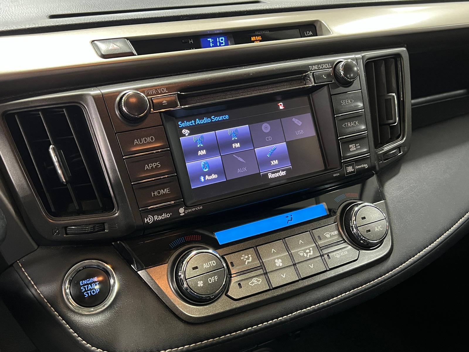 Thumbnail: 2015 Toyota RAV4 - 3