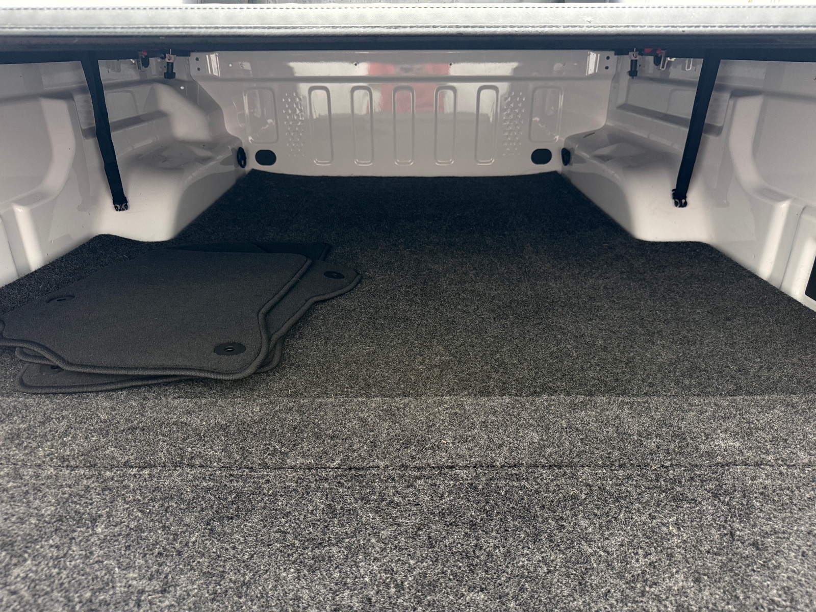 Thumbnail: 2023 Jeep Gladiator - 7