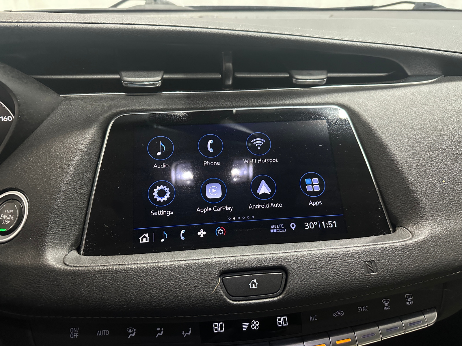 Thumbnail: 2019 Cadillac XT4 - 3