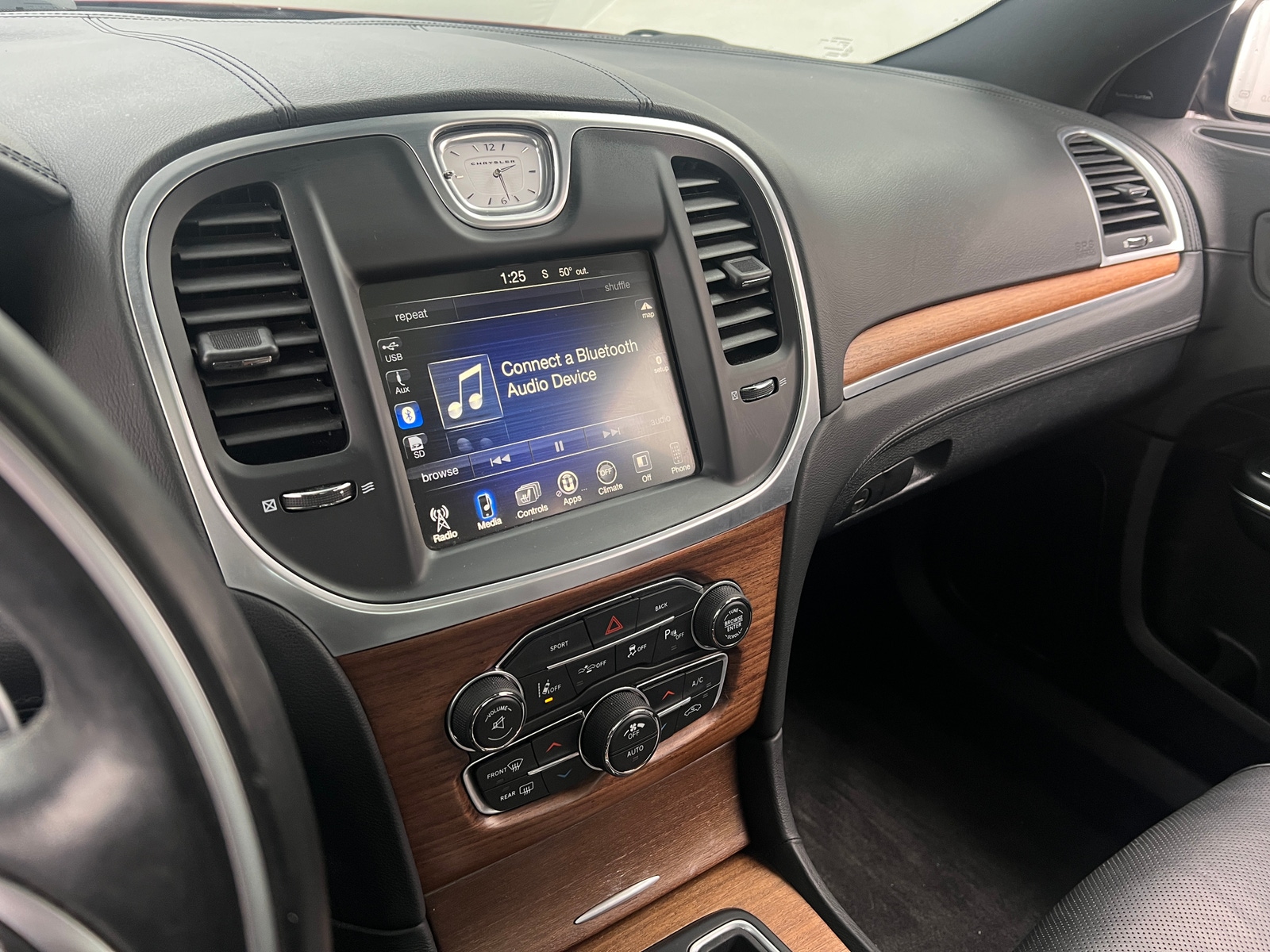 Thumbnail: 2016 Chrysler 300 - 3