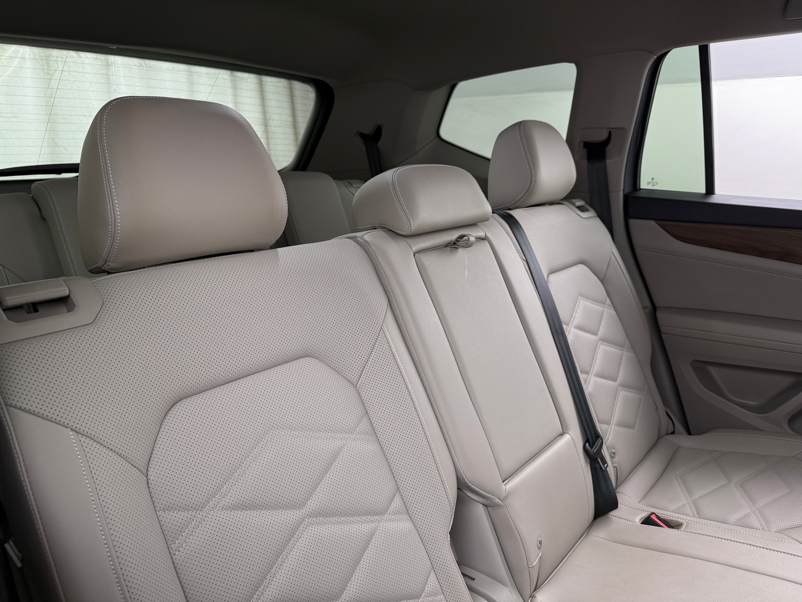 Thumbnail: 2024 Volkswagen Atlas - 5