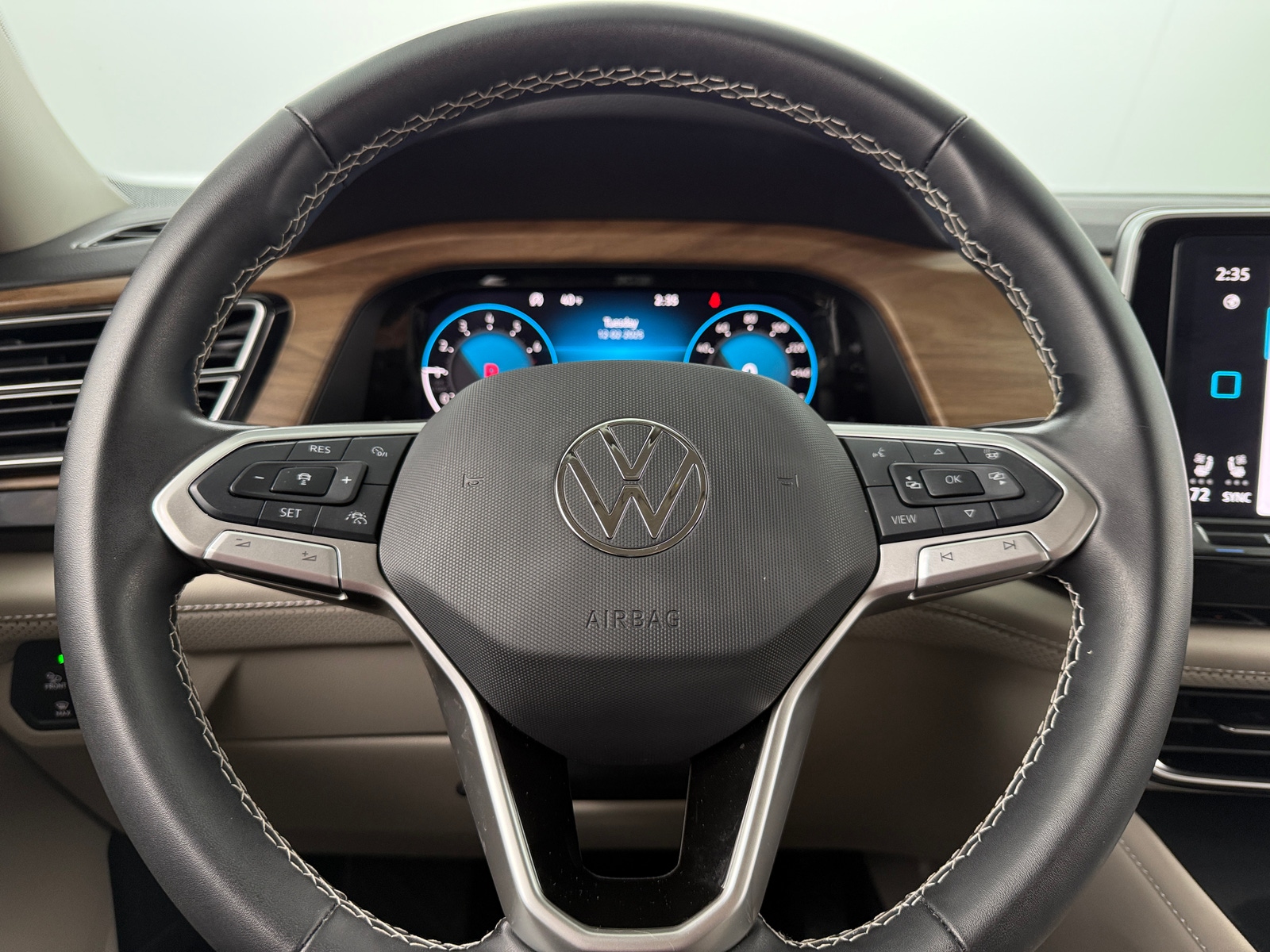 Thumbnail: 2024 Volkswagen Atlas - 4