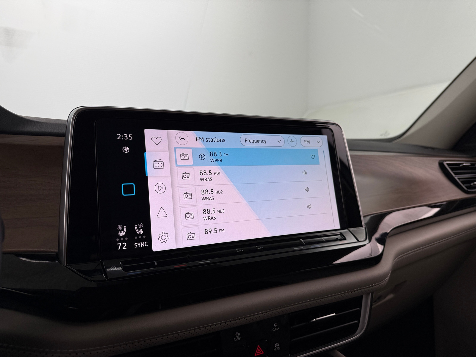 Thumbnail: 2024 Volkswagen Atlas - 3