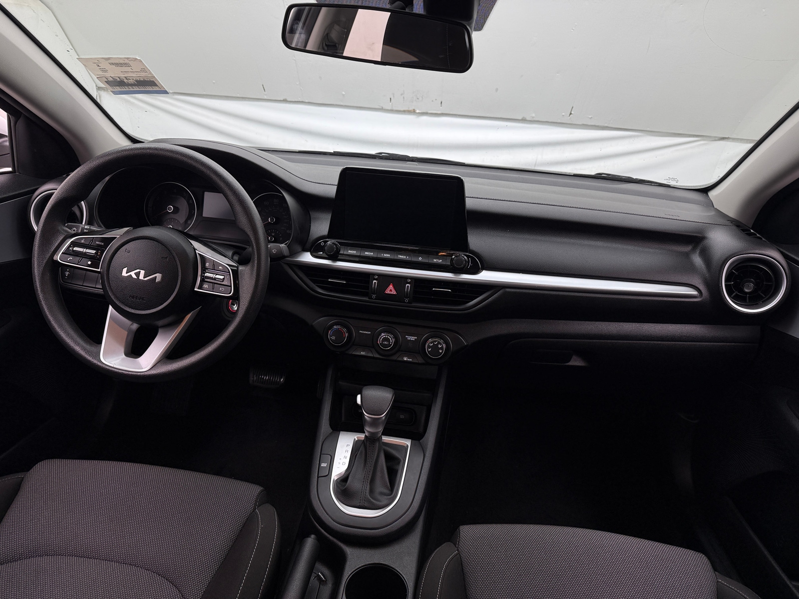 Thumbnail: 2024 Kia Forte - 3