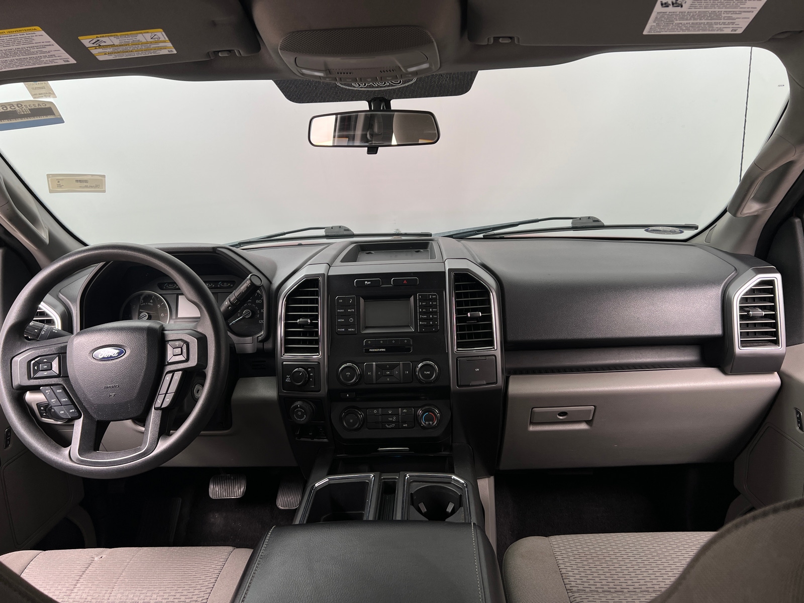 Thumbnail: 2017 Ford Econoline - 3