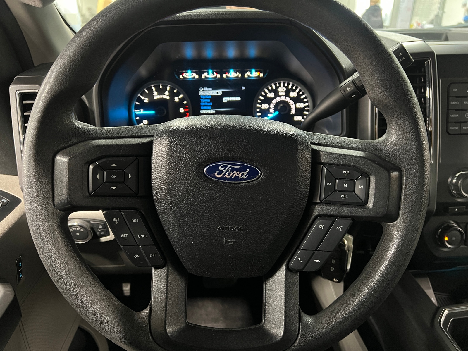 Thumbnail: 2017 Ford Econoline - 5