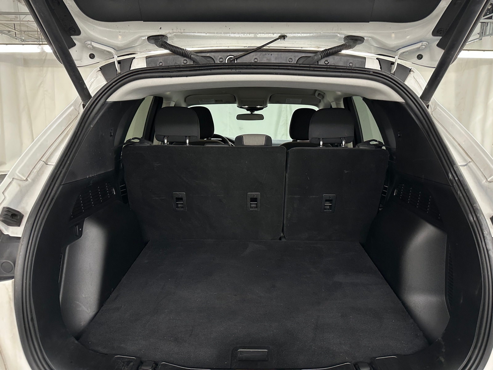 Thumbnail: 2022 Ford Escape - 7