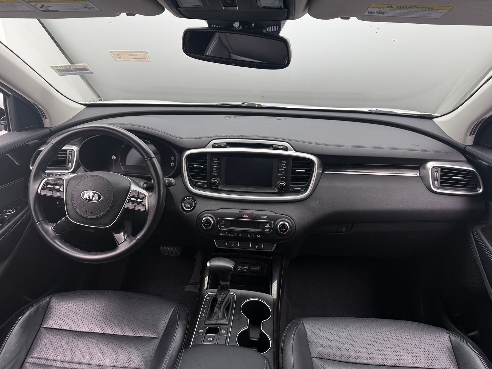 Thumbnail: 2019 Kia Sorento - 3