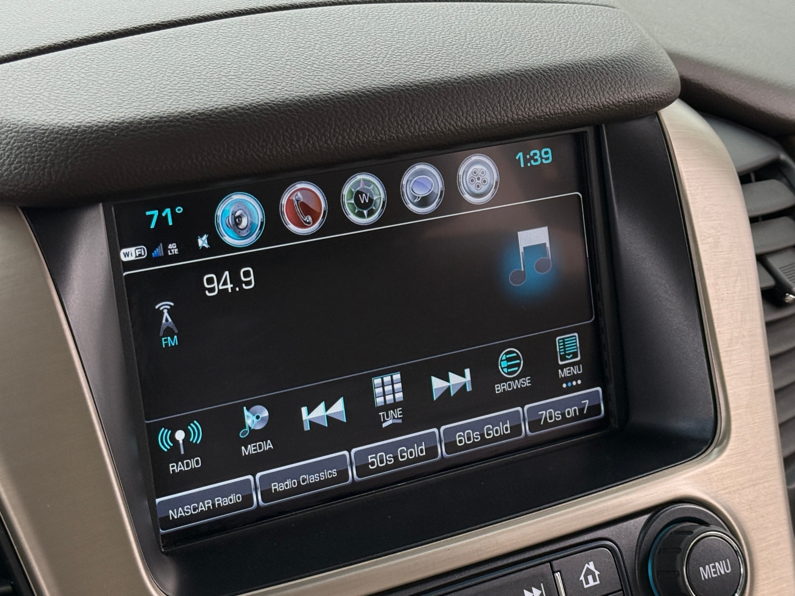 Thumbnail: 2018 GMC Yukon XL - 3