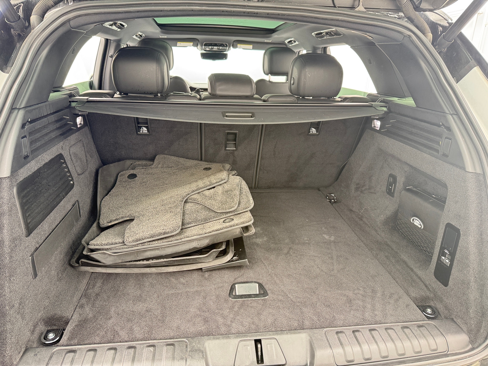 Thumbnail: 2023 Land Rover Range Rover Sport - 6