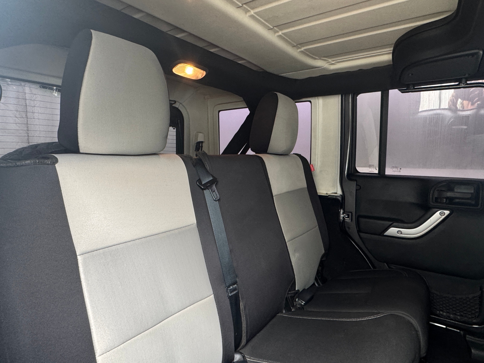 Thumbnail: 2016 Jeep Wrangler - 6