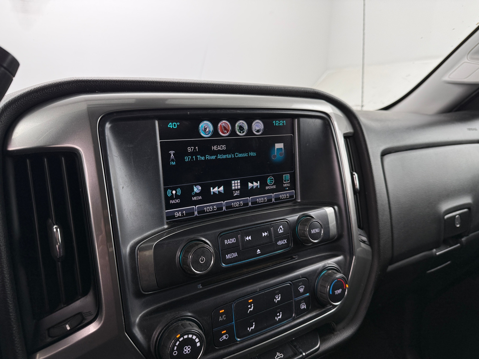 Thumbnail: 2018 Chevrolet Silverado 1500 - 4