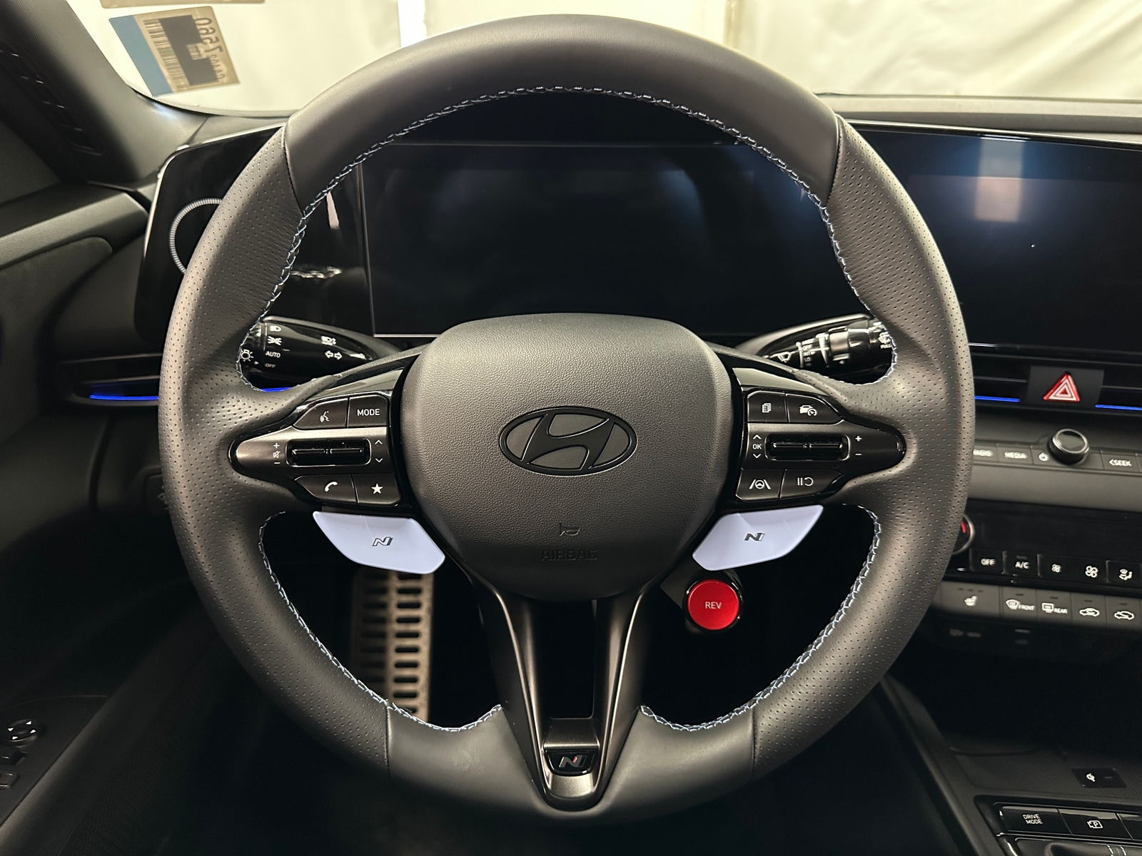 Thumbnail: 2025 Hyundai Elantra - 4