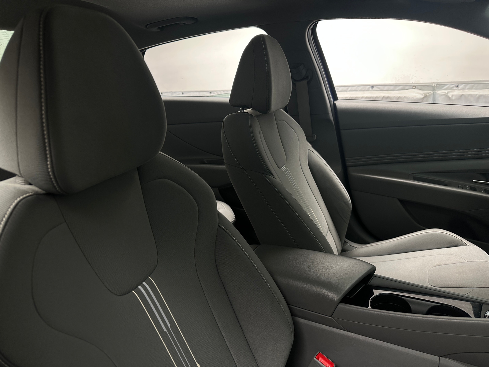 Thumbnail: 2022 Hyundai Elantra - 2