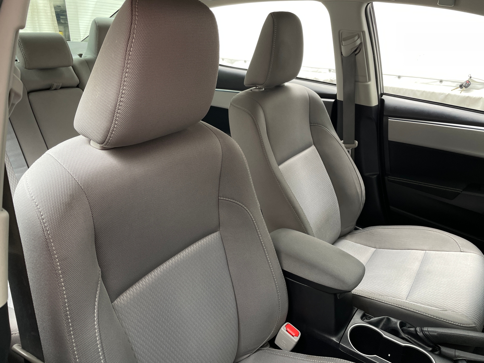 Thumbnail: 2015 Toyota Corolla - 2