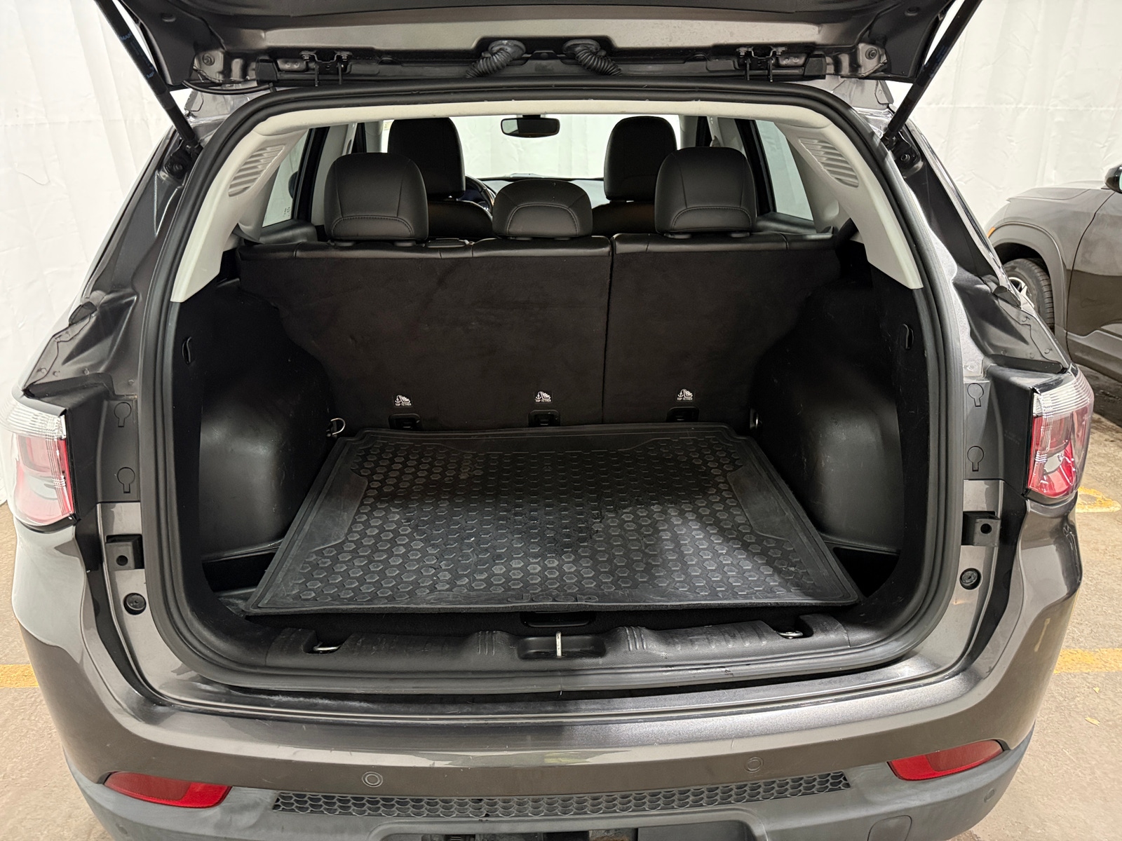 Thumbnail: 2020 Jeep Compass - 7